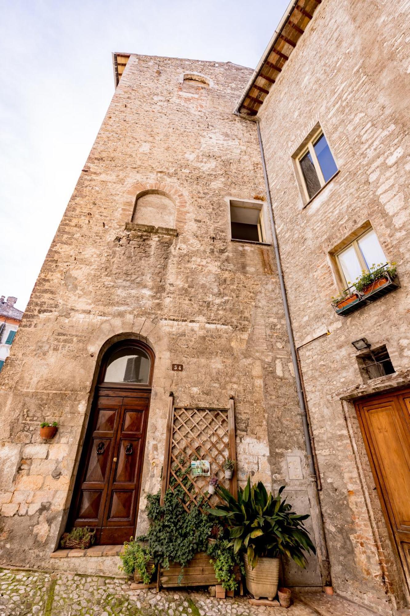 Appartamento In Centro Via Porta Fuga Spoleto Exterior foto